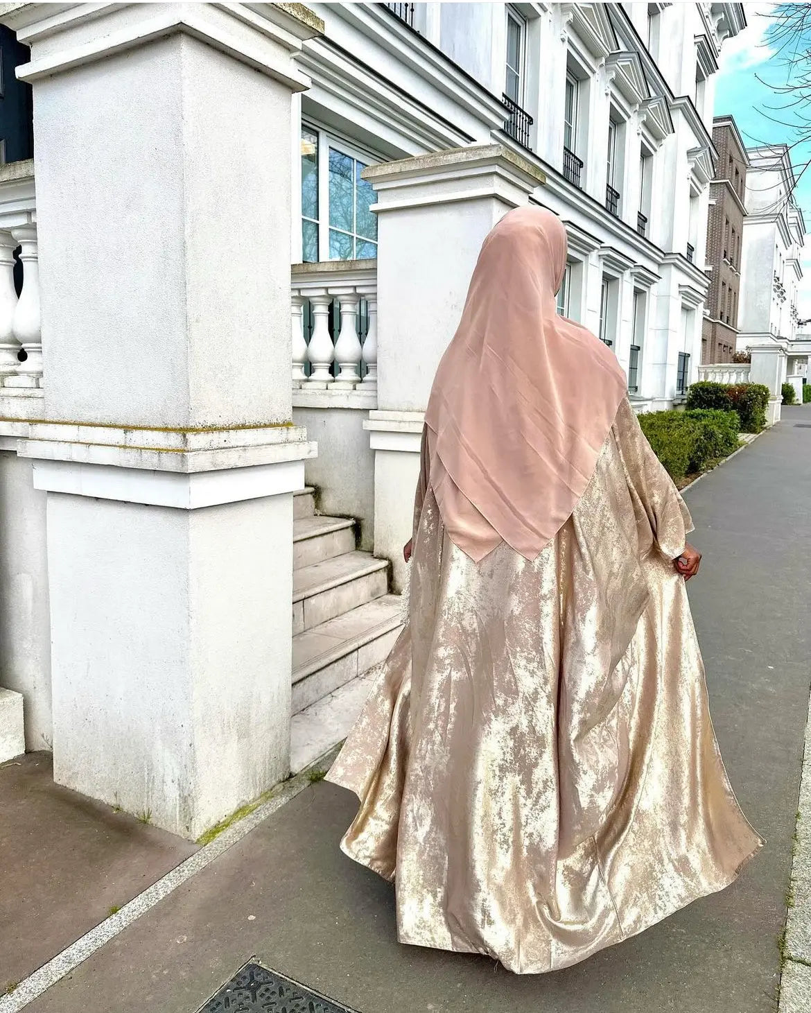 Shimmer kaftan set Aishathemodestcouture