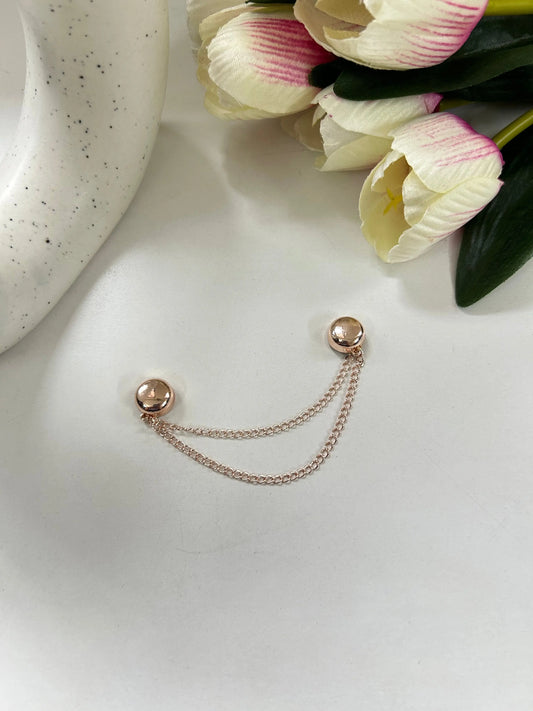 Magnetic hijab pin with chain Aishathemodestcouture