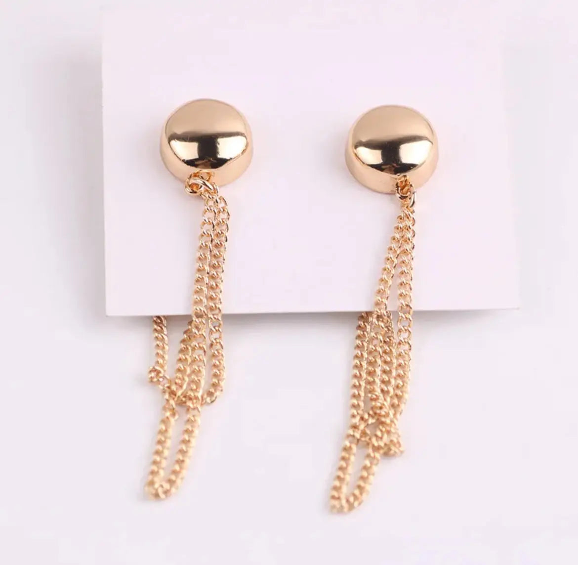 Magnetic hijab pin with chain Aishathemodestcouture