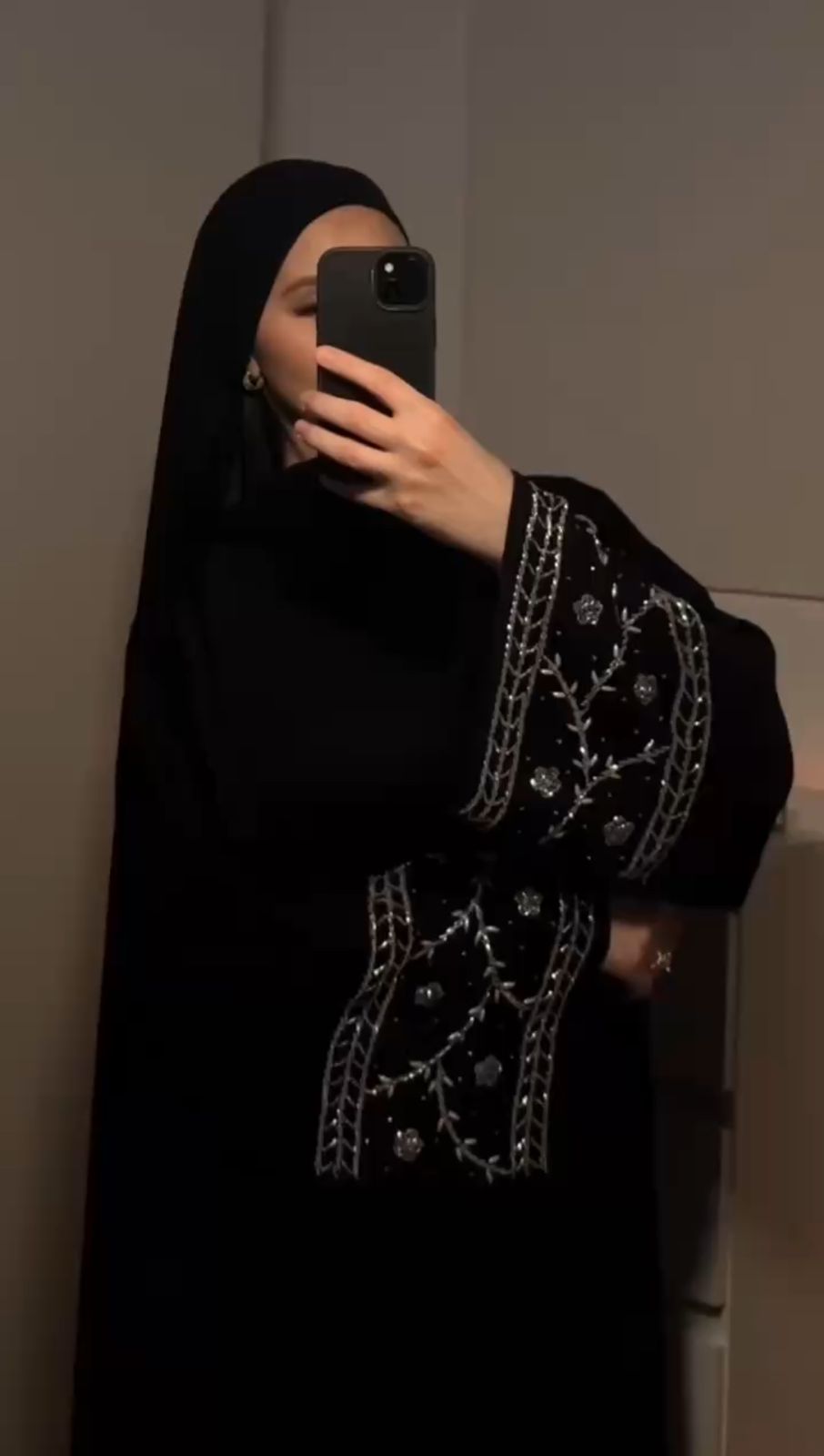 HANDWORK LUXE ABAYA